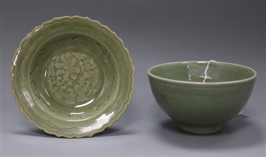 A Ming dynasty Longquan celadon dish and a similar bowl bowl height 9cm